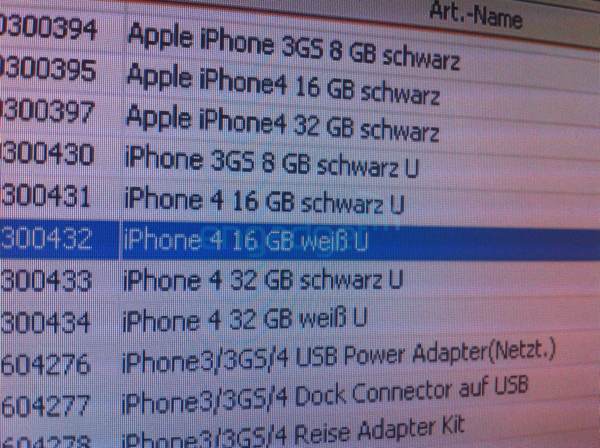 White iPhone 4 in Vodafone Germany's inventory system